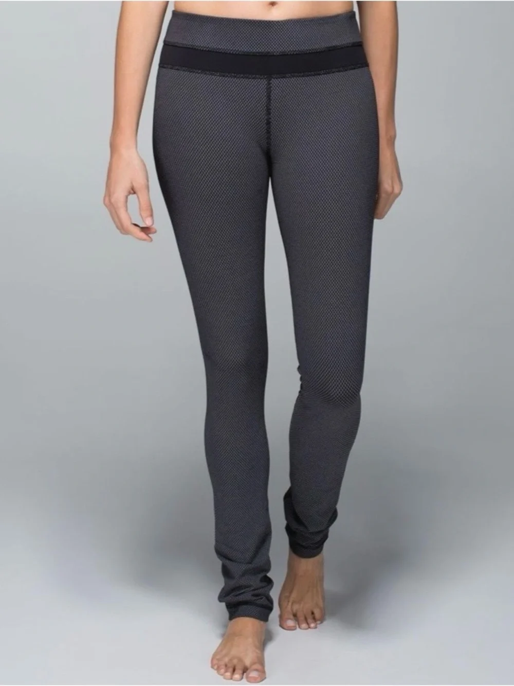 Lululemon Skinny Groove Pant (Print) Diamond Dot Black White / Black
